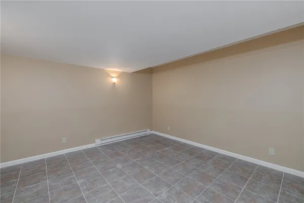 $849,900 | 6426 Lake Bluff Road, Huron, NY 14516
