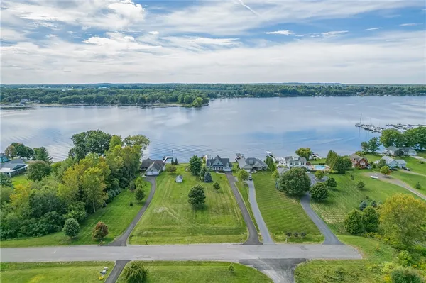 $849,900 | 6426 Lake Bluff Road, Huron, NY 14516