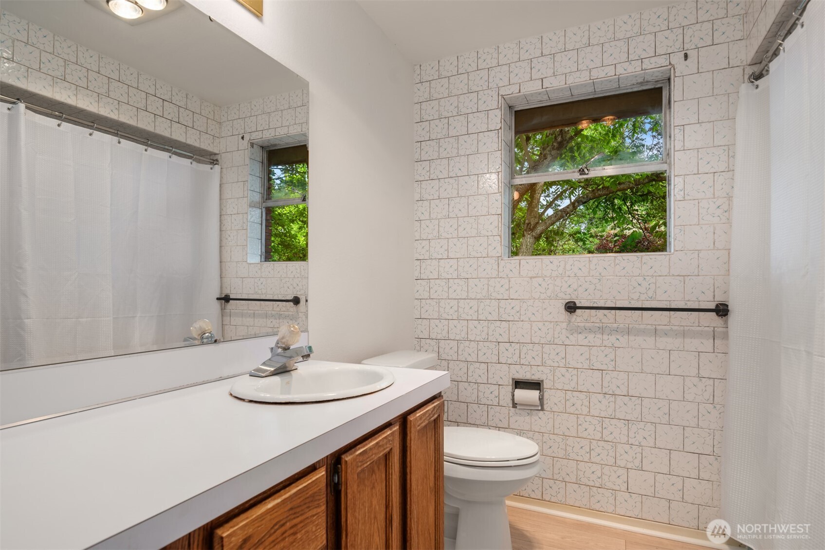 5235 South Graham Street Seattle, WA 98118 - Photo 15 of 34