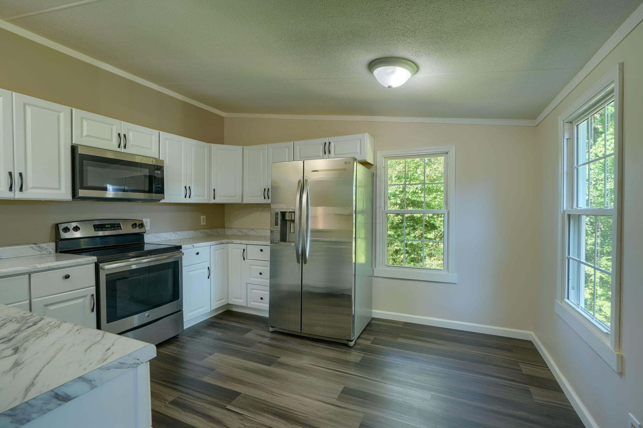 331 Massie Road Oak Hill, OH 45656 - Photo 13 of 29 13. Kitchen