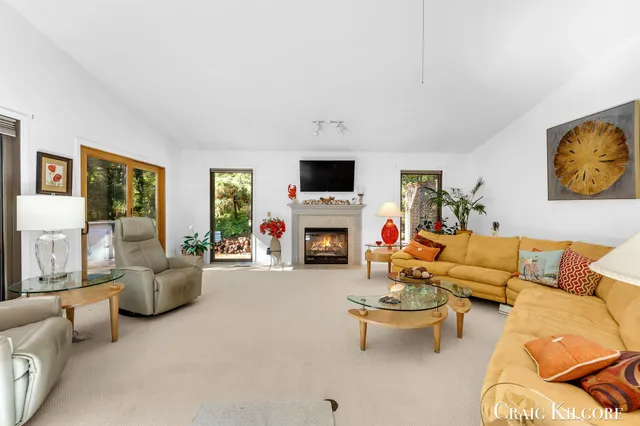 $699,900 | 17871 North Fruitport Road, Spring Lake, MI 49456