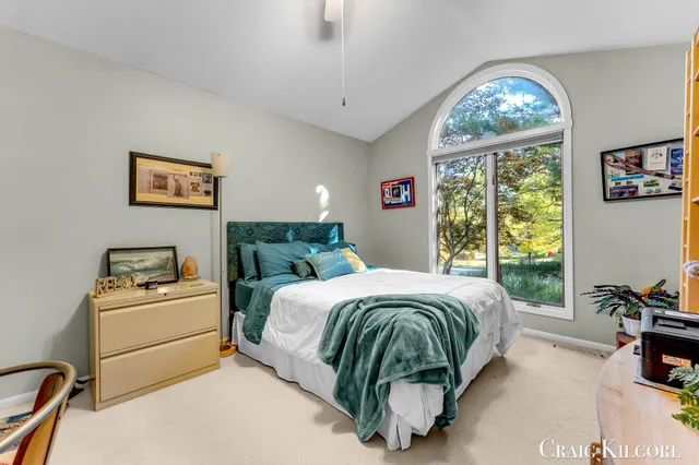 $699,900 | 17871 North Fruitport Road, Spring Lake, MI 49456