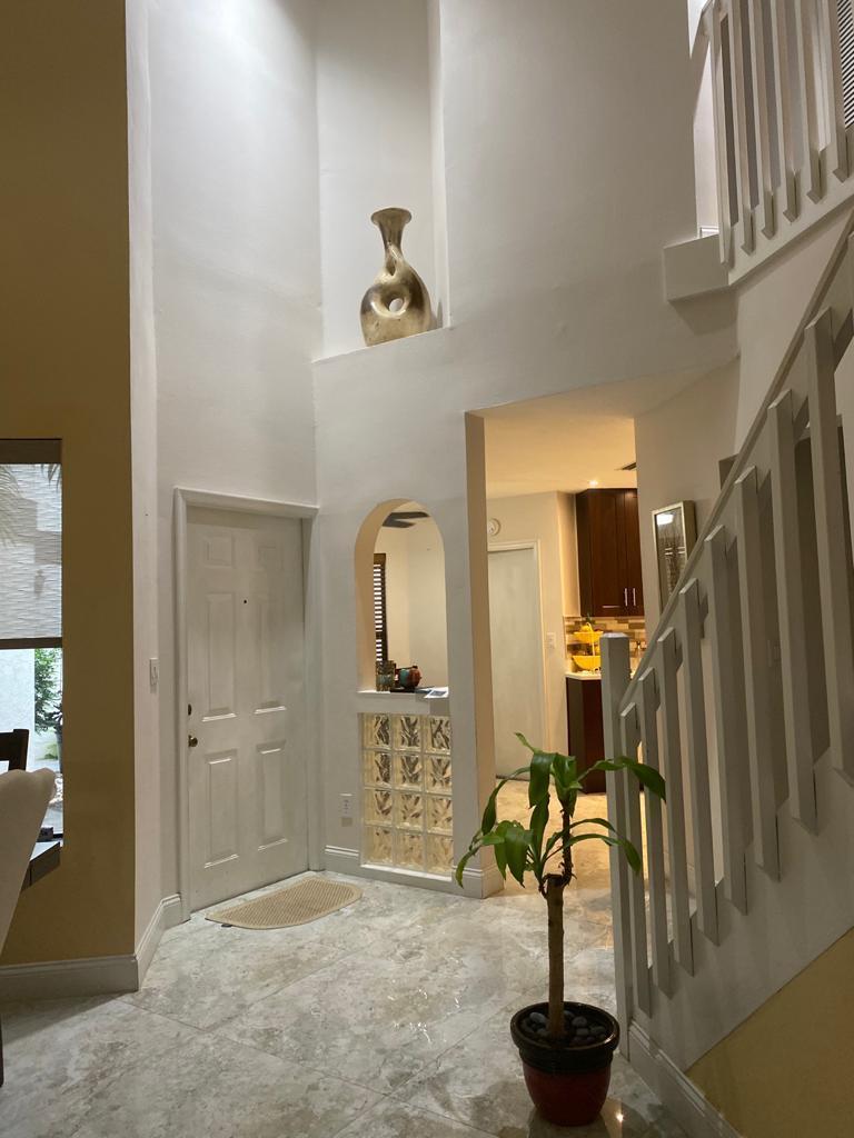 6657 Boca Hermosa Lane Boca Raton, FL 33433 - Photo 4 of 33 a view of entryway with livingroom