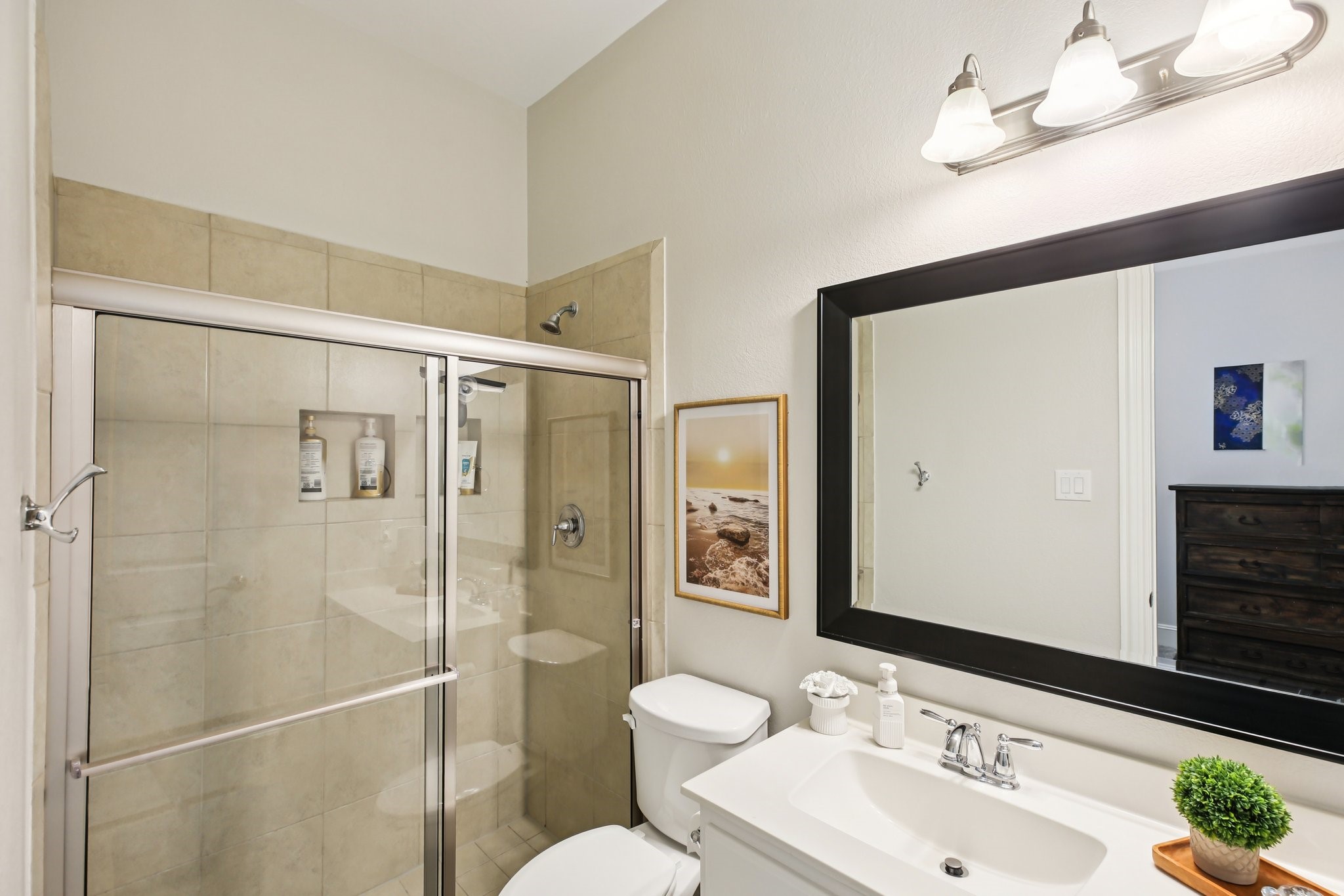 27914 Arden Trail Spring, TX 77386 - Photo 22 of 49 Ensuite guest bath