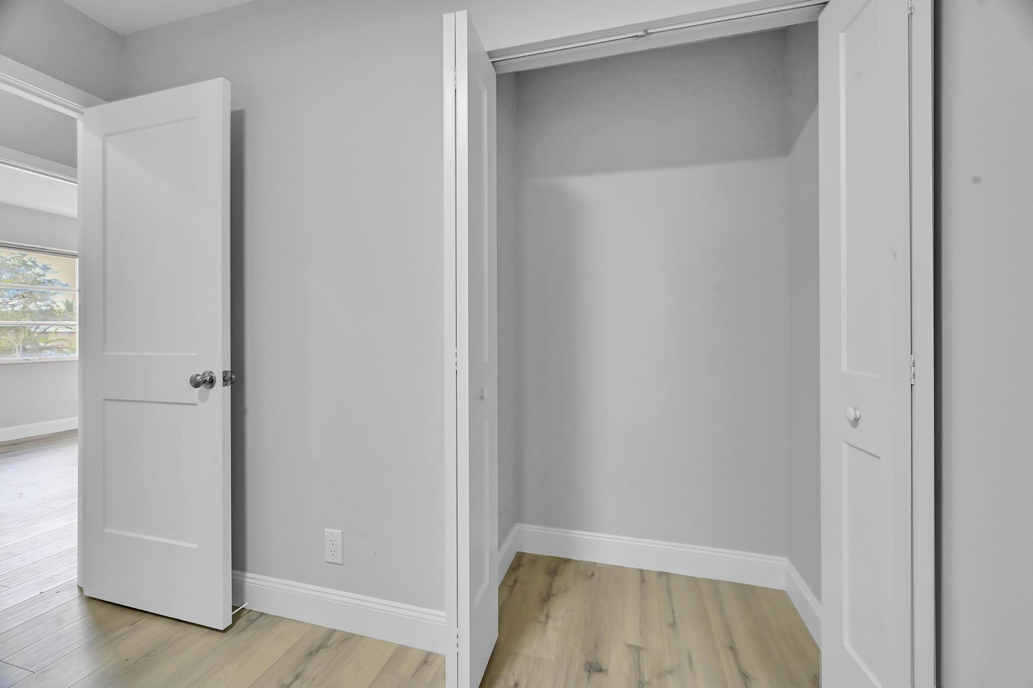 8487 Southeast Begonia Way Hobe Sound, FL 33455 - Photo 16 of 26 Z63_8630