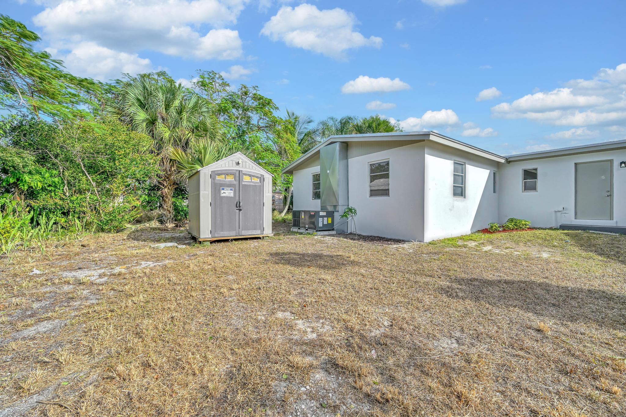 8487 Southeast Begonia Way Hobe Sound, FL 33455 - Photo 25 of 26 Z63_8657