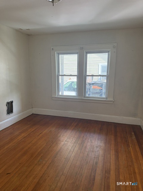 49 Perth Street Bridgeport, CT 06606 - Photo 4 of 14 Gallery Image 4