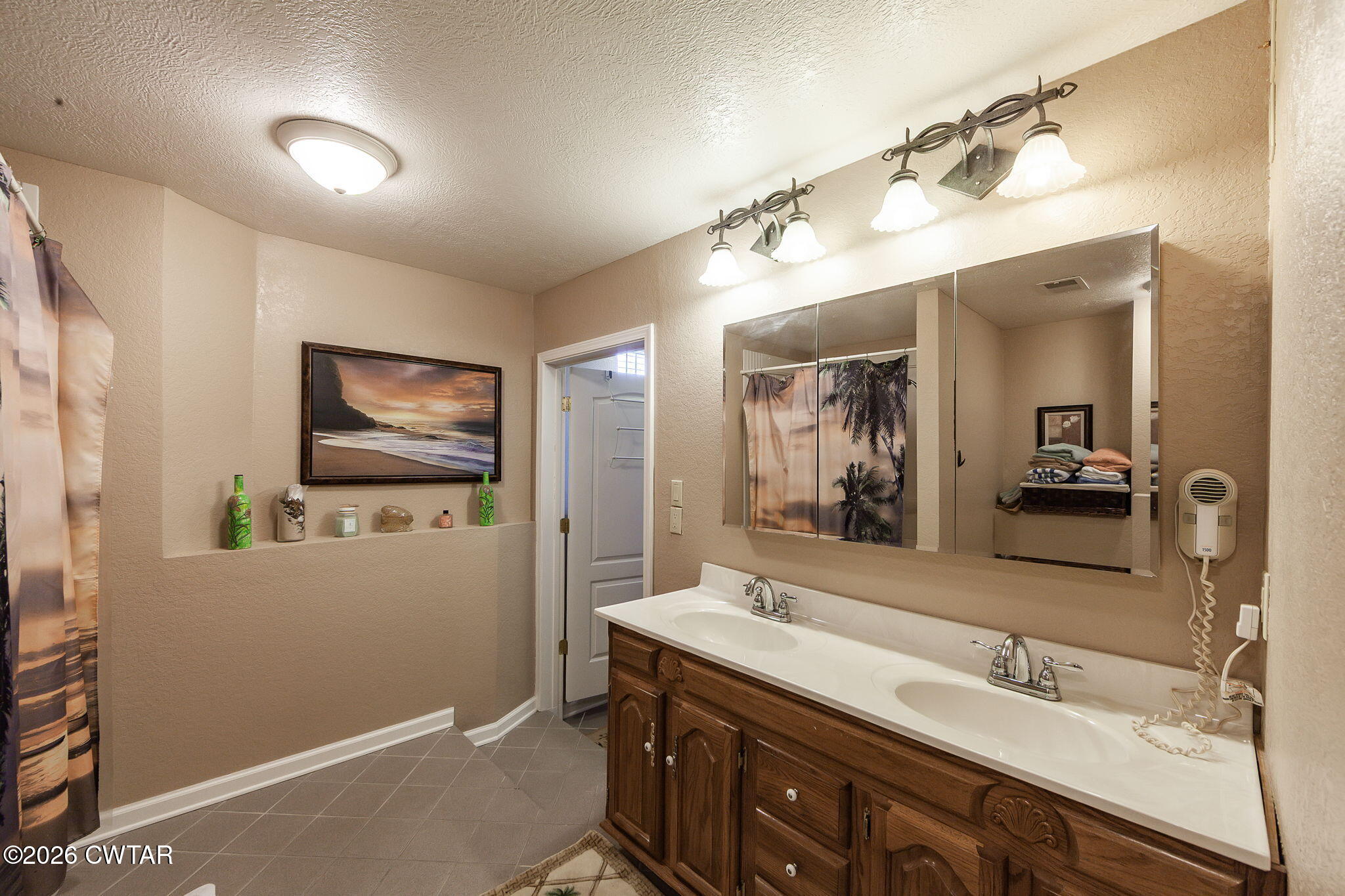 812 Pipkin Road Jackson, TN 38305 - Photo 46 of 49 Primary Bath