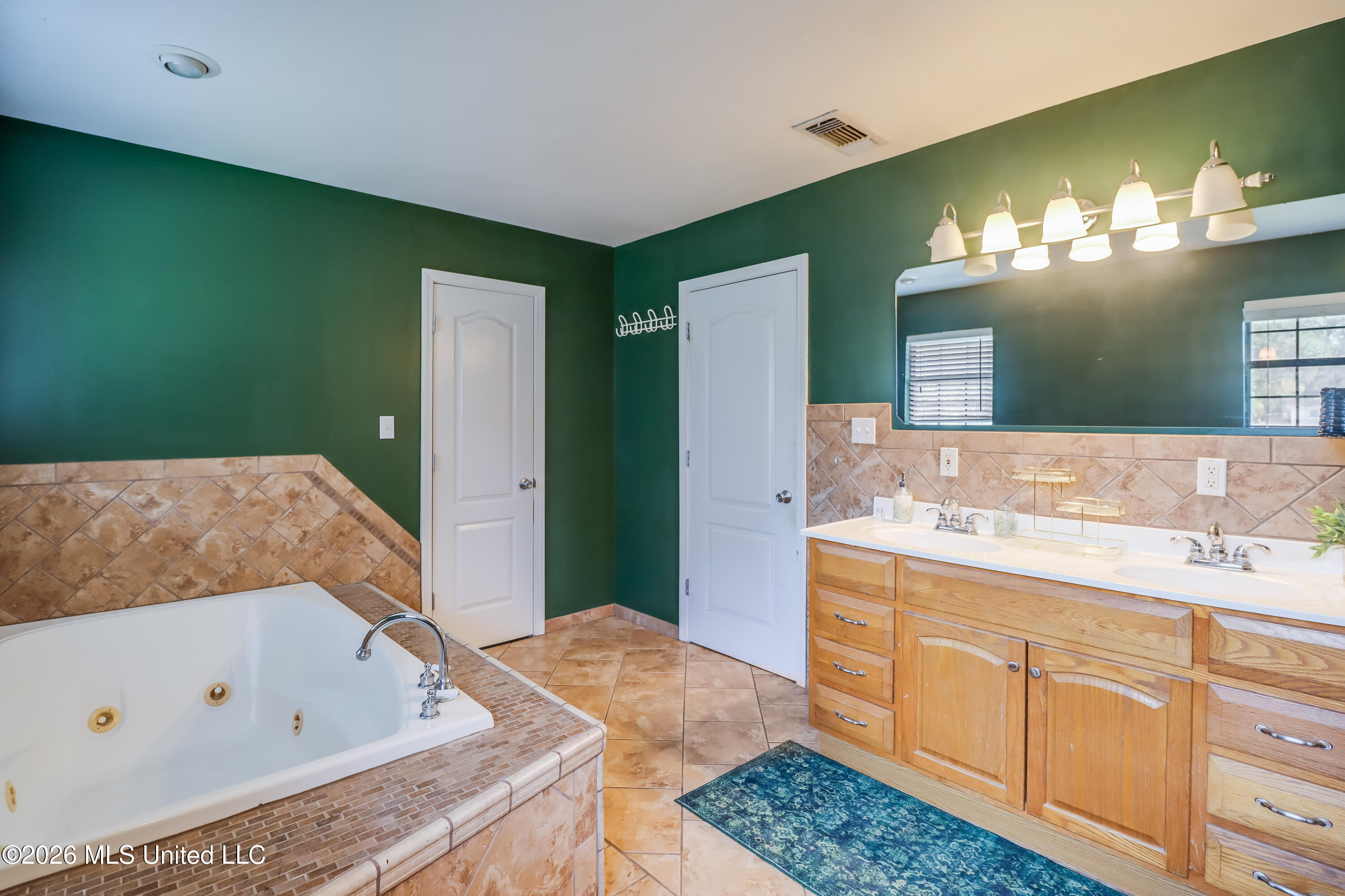 23083 Montebella Road Pass Christian, MS 39571 - Photo 17 of 22 Master Bathroom