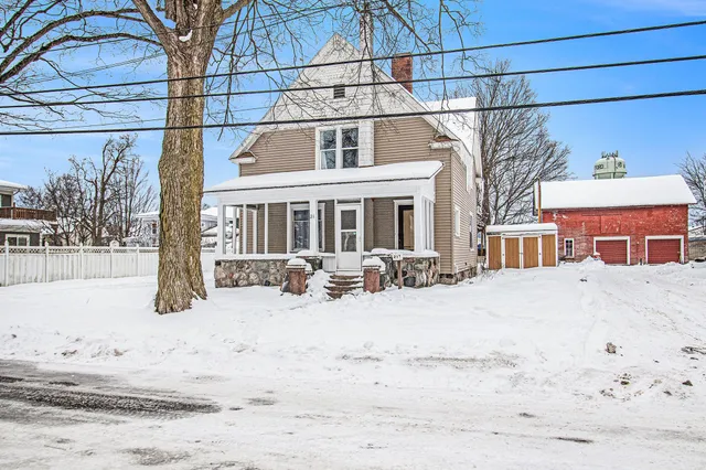 $229,000 | 21 West Shepard Street, Hartford, MI 49057