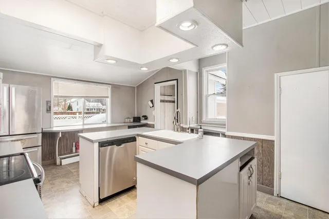 $229,000 | 21 West Shepard Street, Hartford, MI 49057