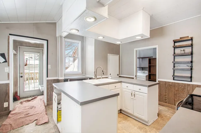 $229,000 | 21 West Shepard Street, Hartford, MI 49057