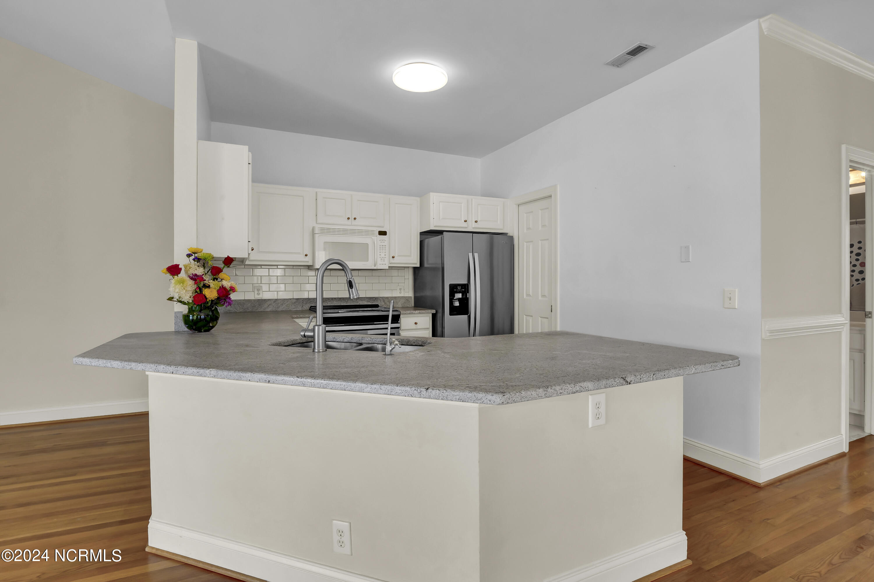 5612 Shell Rd Village Drive Wilmington, NC 28403 - Photo 6 of 32 P1466642