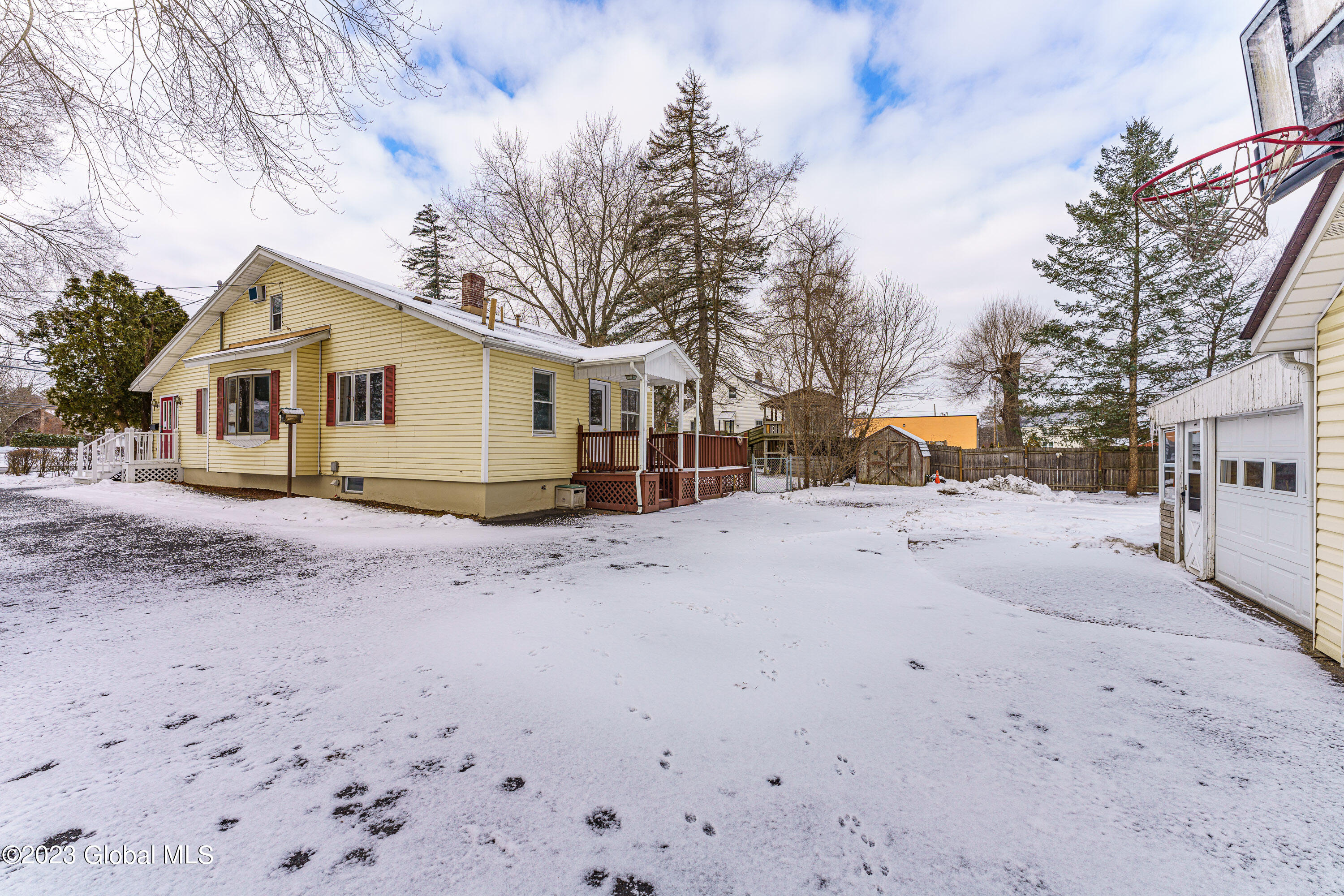 2323 Curry Road Rotterdam, NY 12303 - Photo 36 of 46 Yard 2