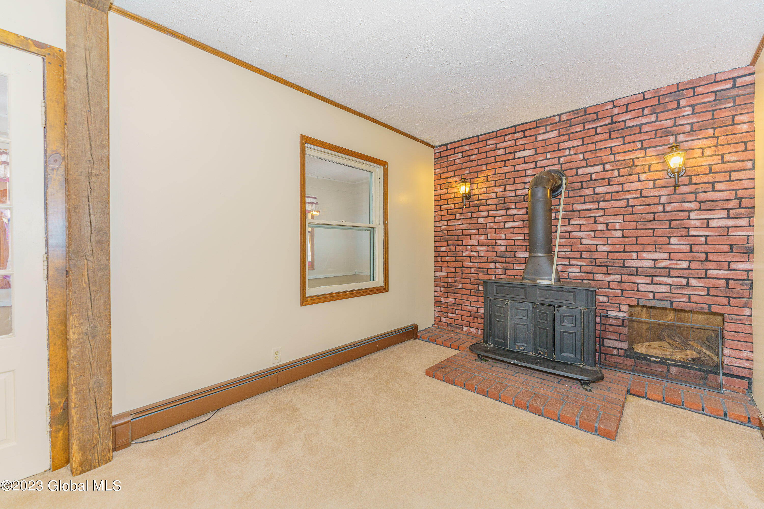 2323 Curry Road Rotterdam, NY 12303 - Photo 7 of 46 2 Livingroom 2