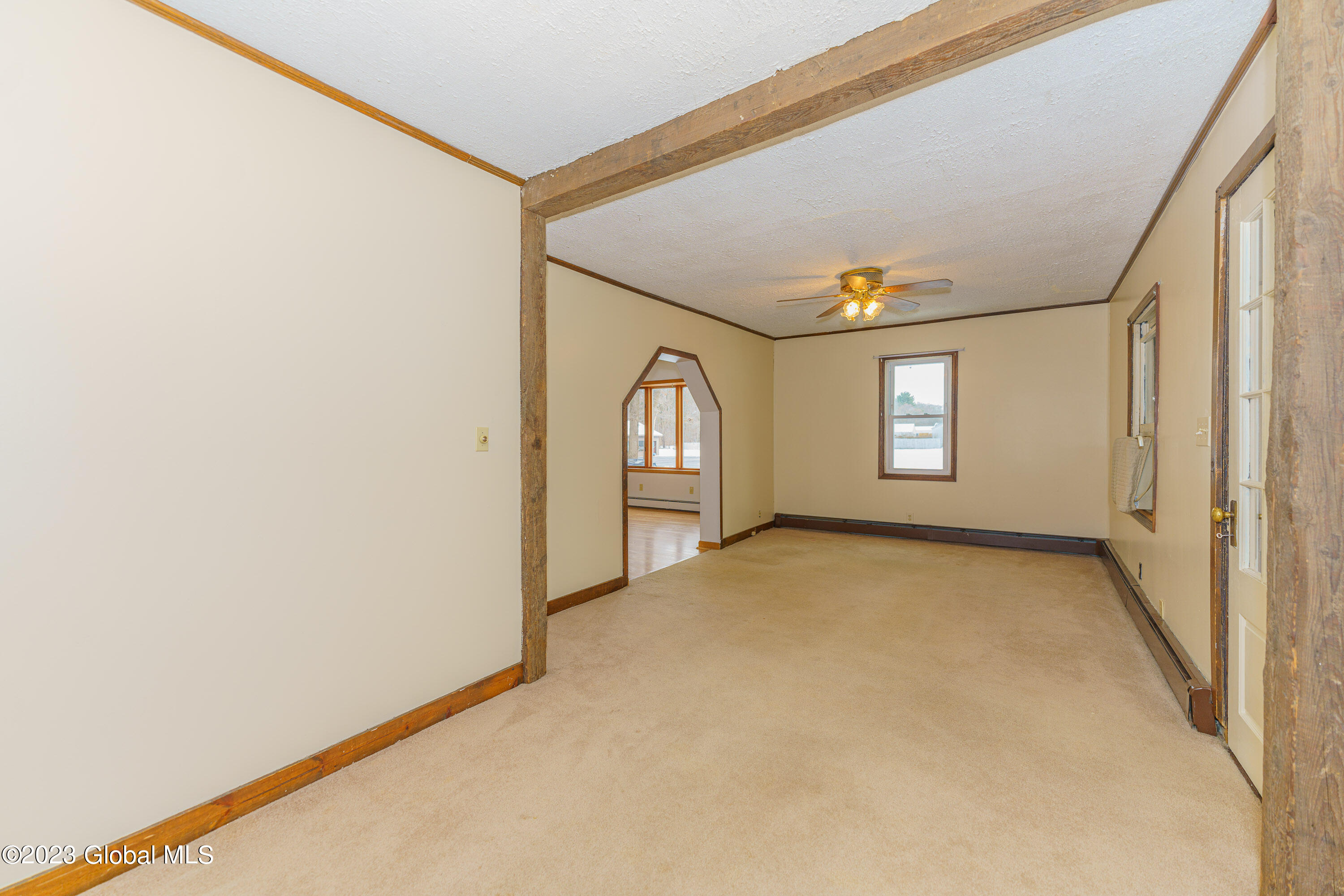 2323 Curry Road Rotterdam, NY 12303 - Photo 8 of 46 2 Livingroom 3