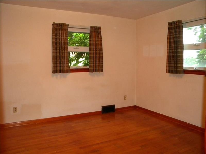 618 Rose Street Apollo, PA 15613 - Photo 4 of 10