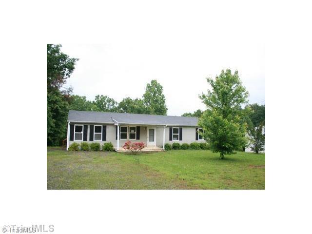 671 Flamingo Road Bassett, VA 24055 - Photo 2 of 16 Exterior Front.