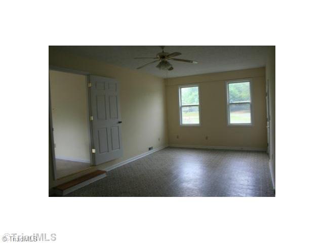 671 Flamingo Road Bassett, VA 24055 - Photo 8 of 16 Den/Family/Great Room.