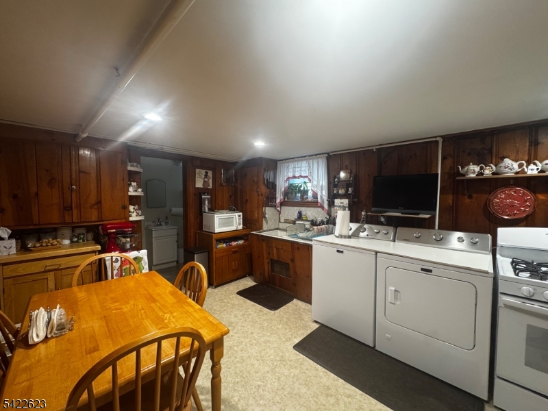 142 Bailey Avenue Hillside, NJ 07205 - Photo 13 of 16