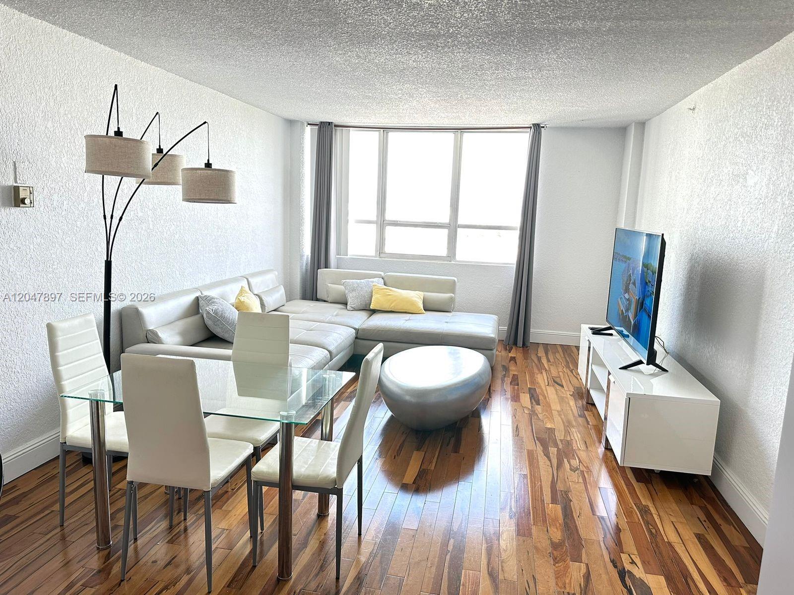 1500 Bay Road, Unit 1408S Miami Beach, FL 33139 - Photo 3 of 12