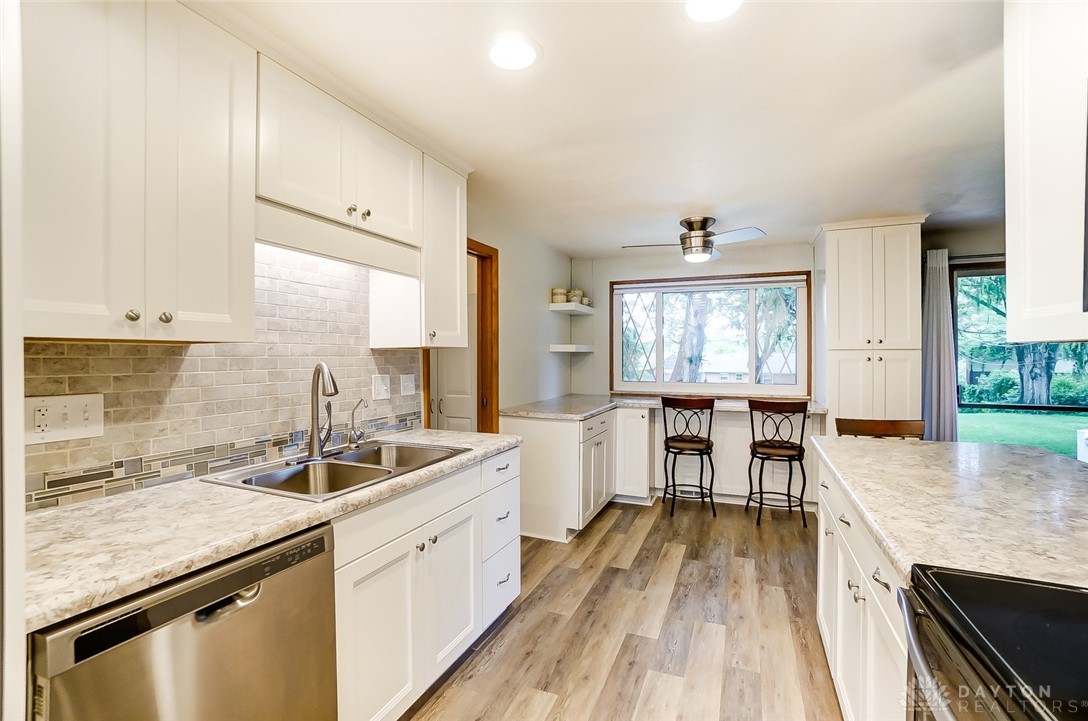 925 East David Road Kettering, OH 45429 - Photo 15 of 52