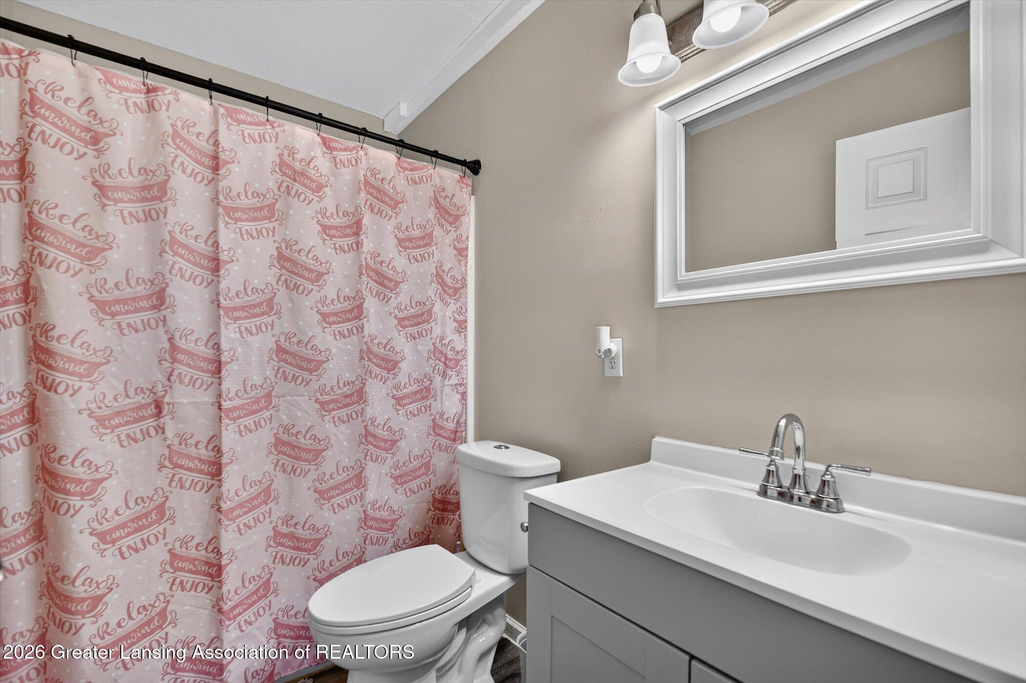 5838 Wise Road Lansing, MI 48911 - Photo 25 of 35 25-5838-Wise-Rd-WindowStill-Photography