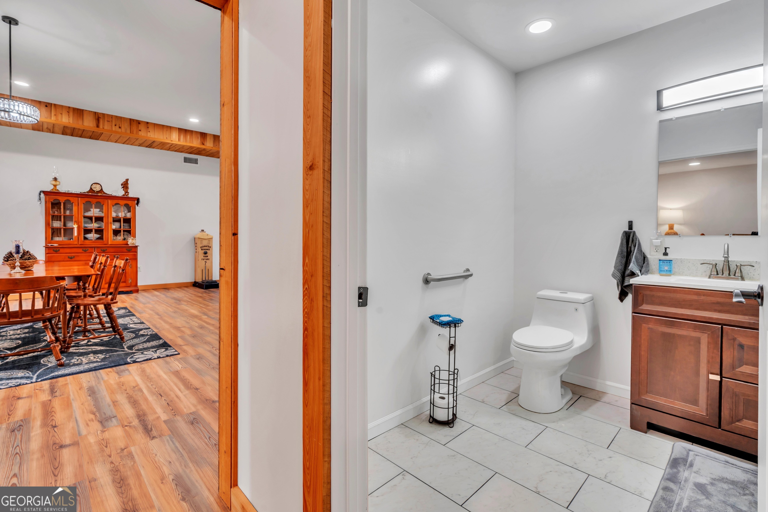 1864 Caulie Harris Road Adel, GA 31620 - Photo 28 of 78 a bathroom with a toilet sink and shower