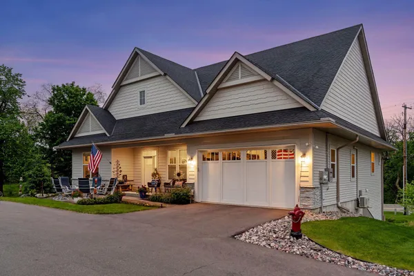 $899,000 | 5525 Eden Prairie Road, Minnetonka, MN 55345