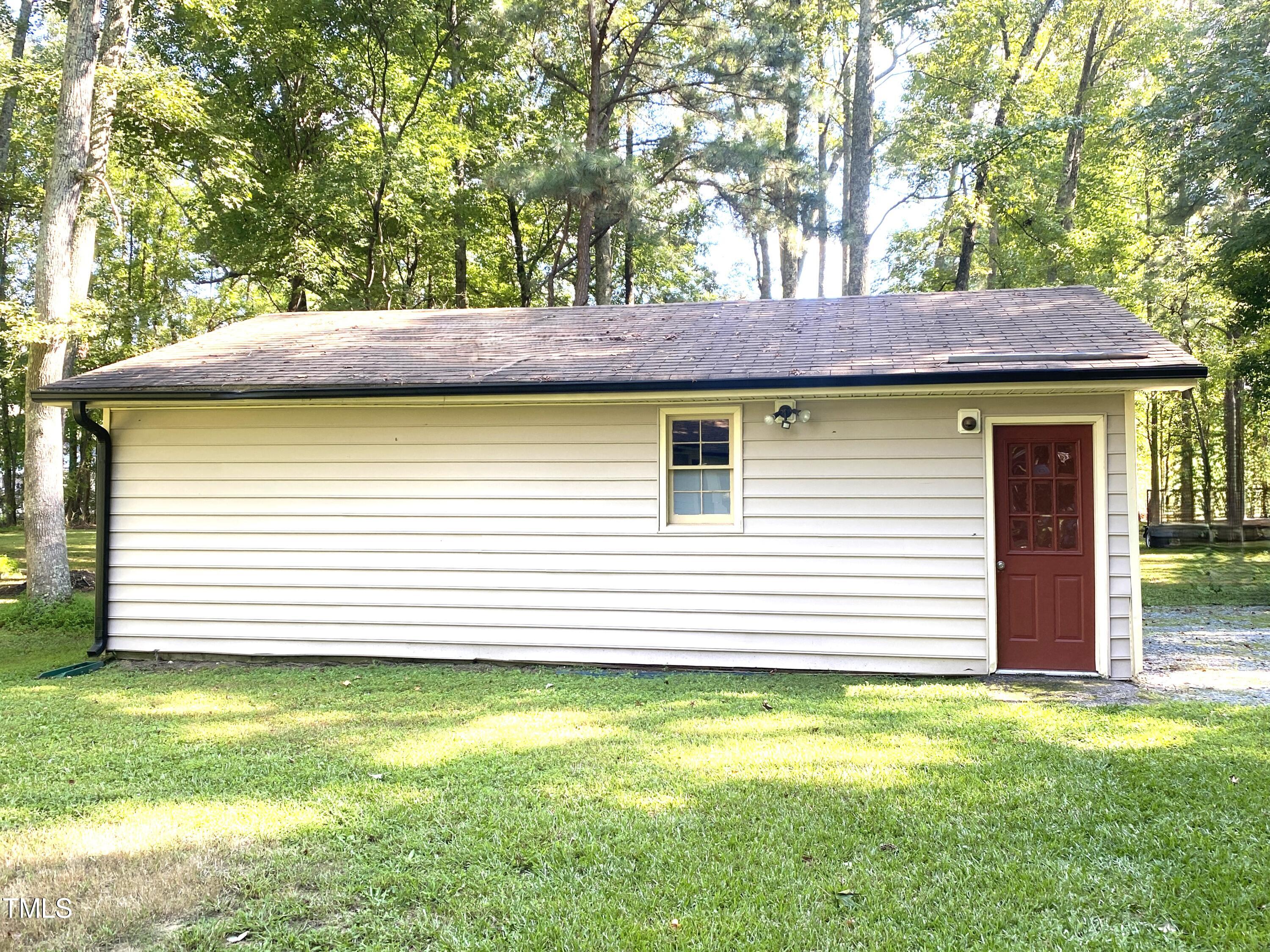 379 Wilson Jones Road Clayton, NC 27520 - Photo 5 of 27 IMG_1722