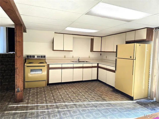 $200,000 | 58 North Woods Circle, Hillsboro, IL 62049