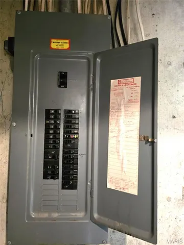 $200,000 | 58 North Woods Circle, Hillsboro, IL 62049