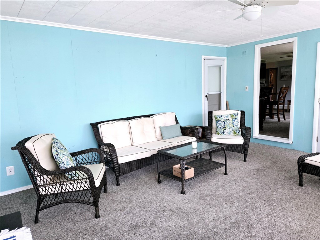 41 Hillhurst Lane Irondequoit, NY 14617 - Photo 24 of 42 This is it!