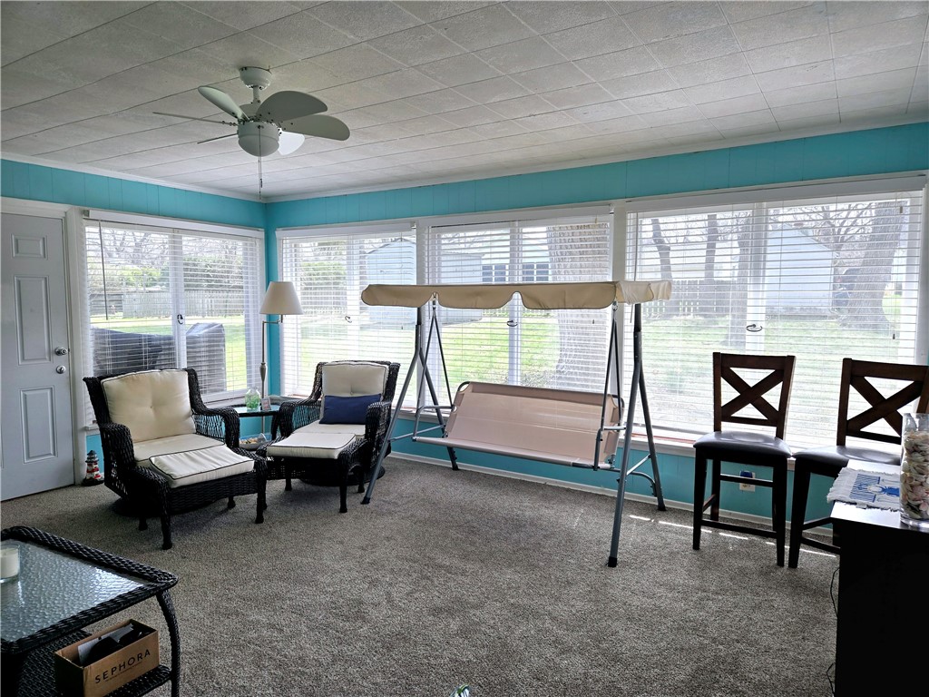 41 Hillhurst Lane Irondequoit, NY 14617 - Photo 25 of 42 Windows, windows, everywhere.