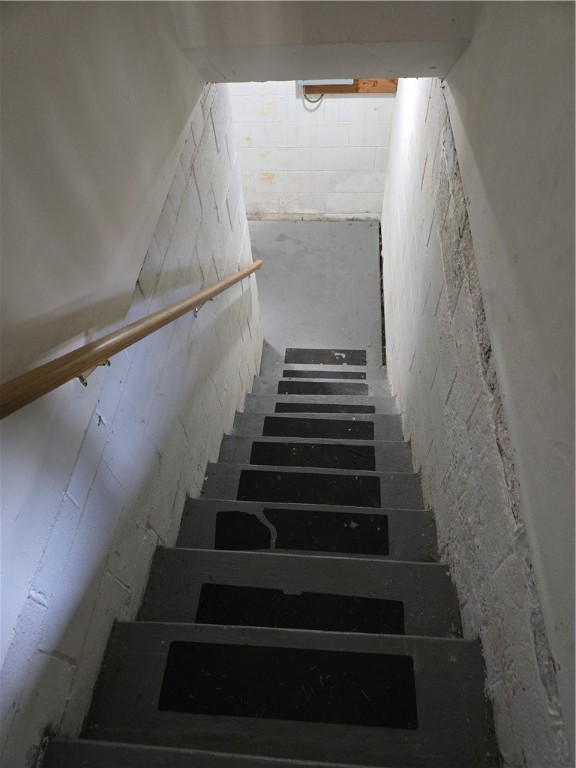 41 Hillhurst Lane Irondequoit, NY 14617 - Photo 29 of 42 The basement stairs are in the garage. Come on dow