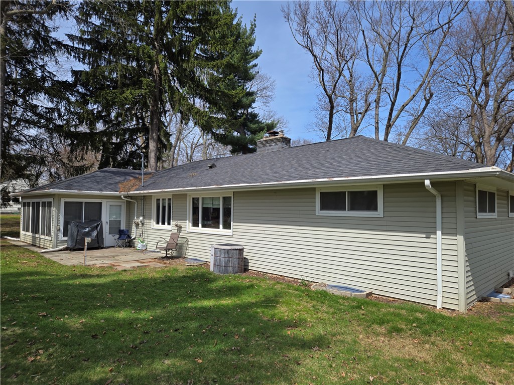 41 Hillhurst Lane Irondequoit, NY 14617 - Photo 38 of 42 A beautiful view of the back of the home.