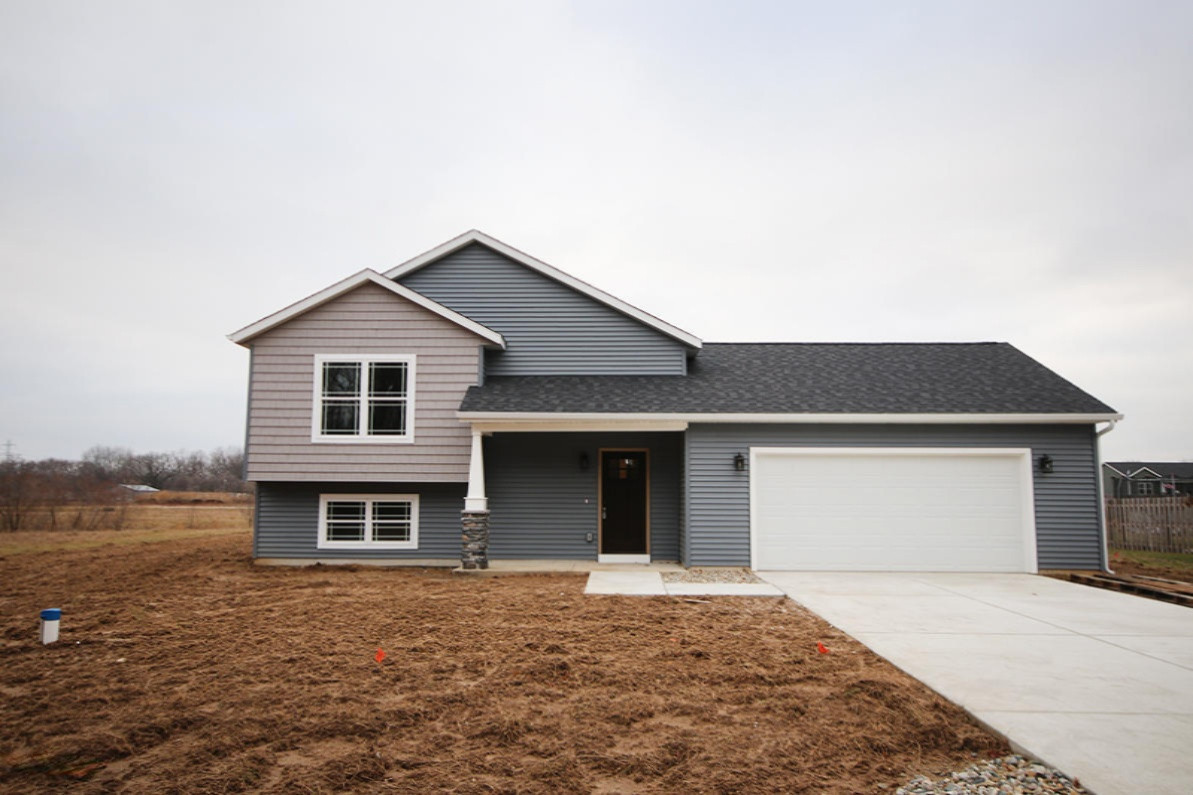 71314 Embassy Road Edwardsburg, MI 49112 - Photo 1 of 42 IMG_7249