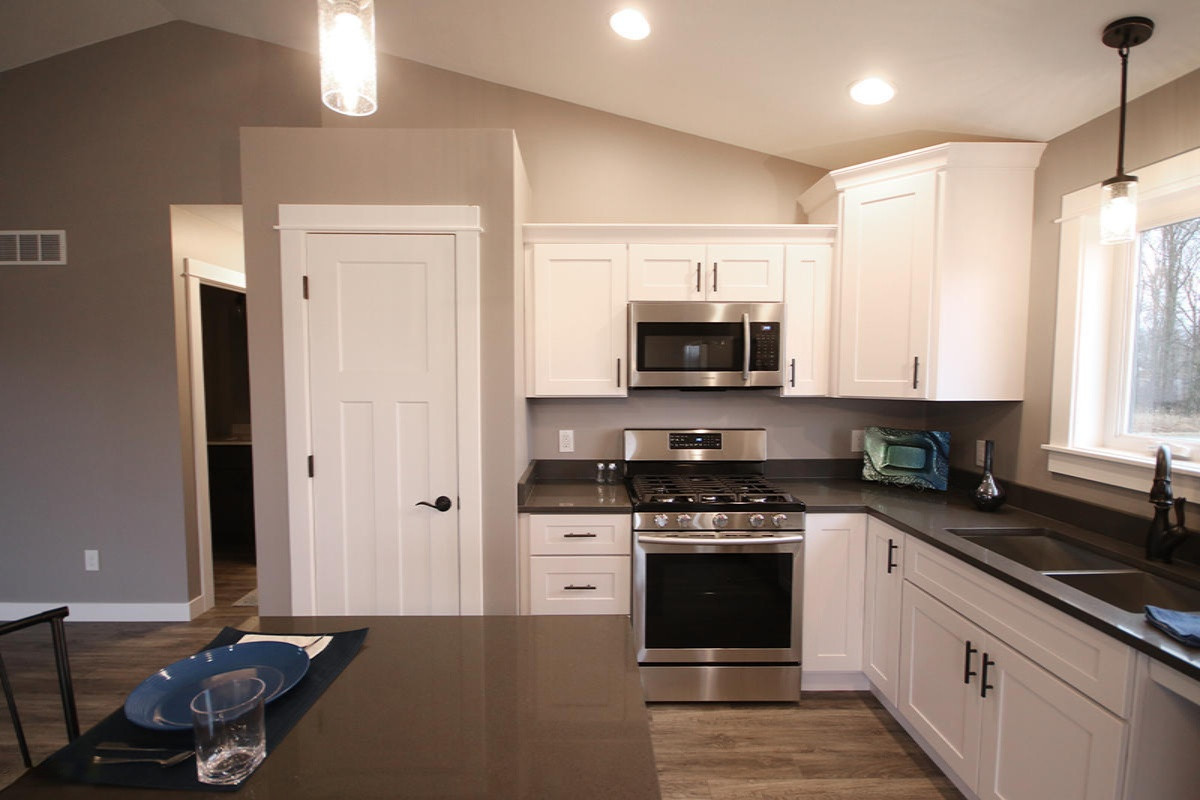 71314 Embassy Road Edwardsburg, MI 49112 - Photo 6 of 42 IMG_7188