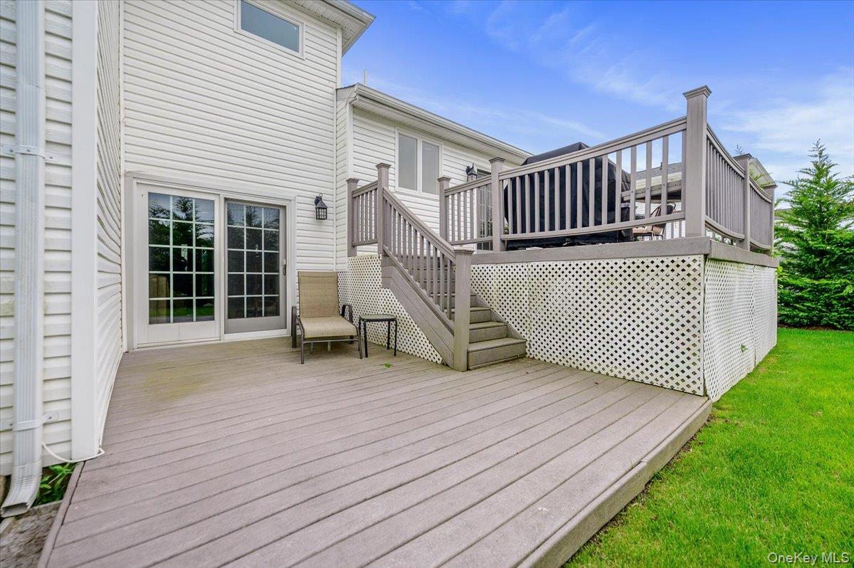 2119 Oliver Way Merrick, NY 11566 - Photo 28 of 29
