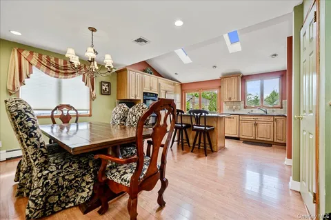 $989,000 | 2119 Oliver Way, Merrick, NY 11566