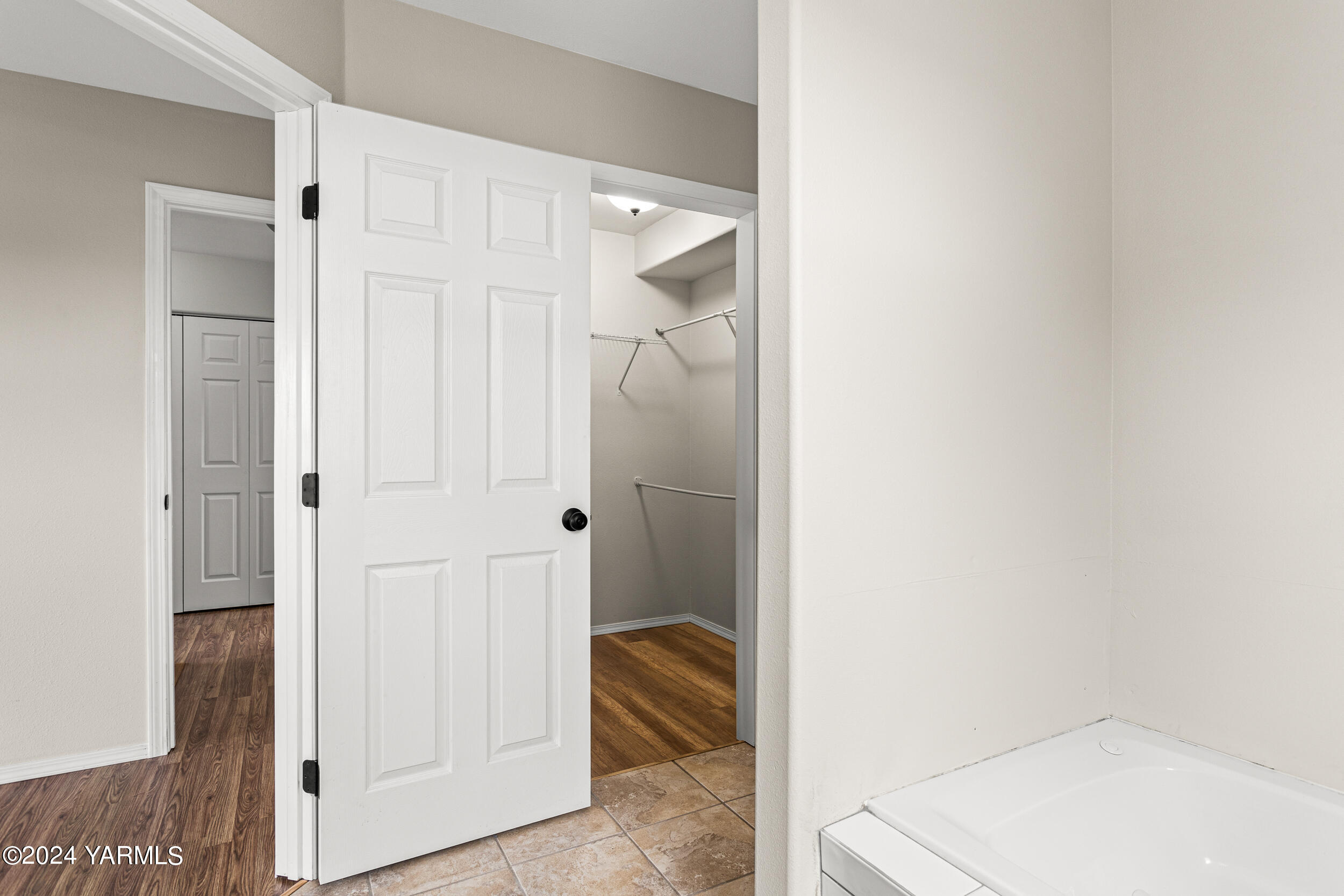 633 Hancock Road Cowiche, WA 98923 - Photo 39 of 53 a bathroom with a sink