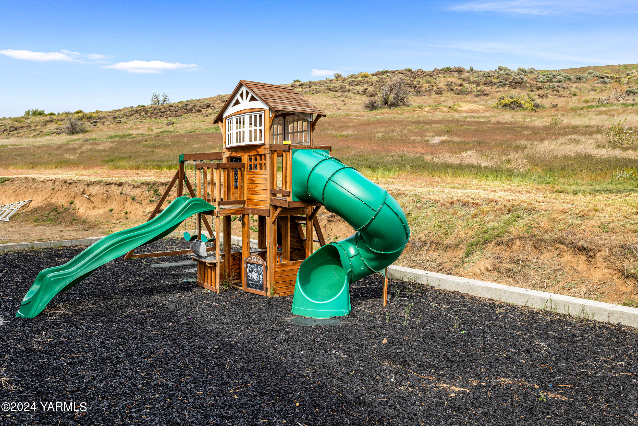 633 Hancock Road Cowiche, WA 98923 - Photo 53 of 53 a view of a lake with a mountain in the background