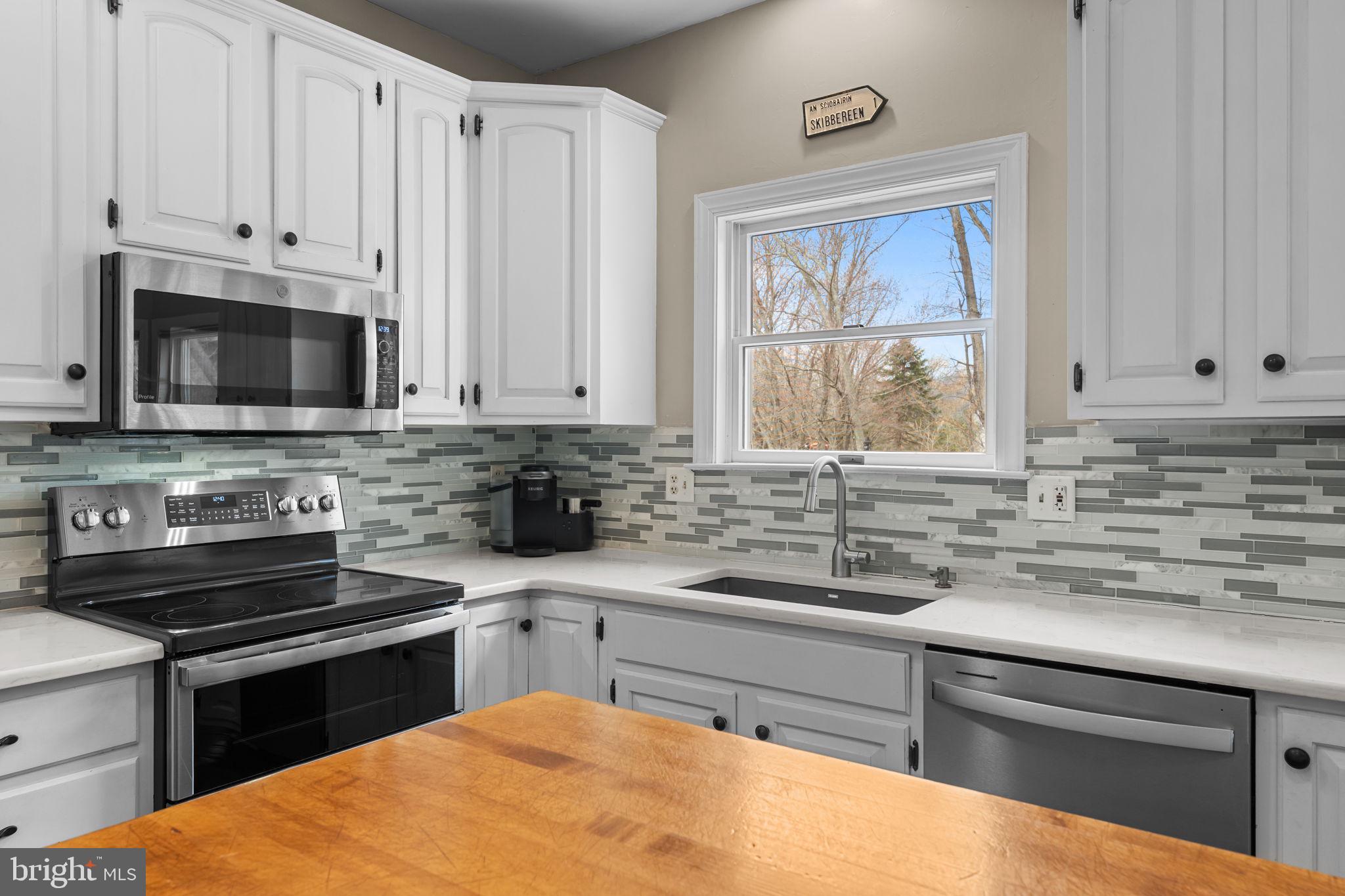 880 Troxel Road Lansdale, PA 19446 - Photo 7 of 36