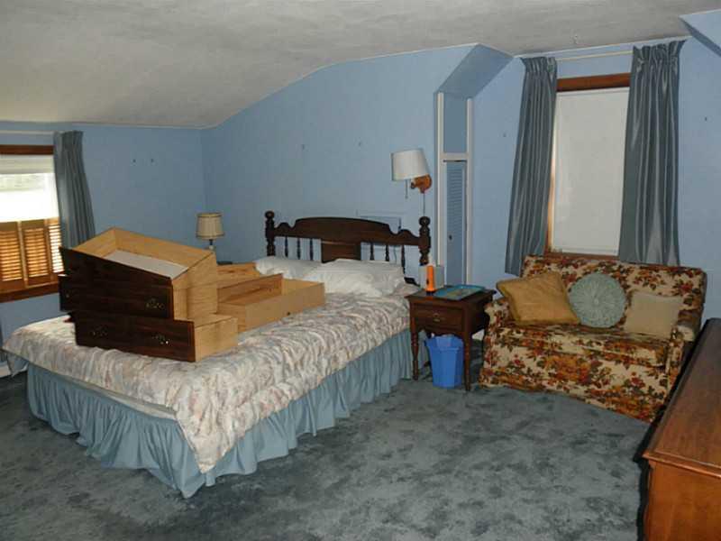 233 Crisswell Road Butler, PA 16002 - Photo 14 of 20 Bedroom.