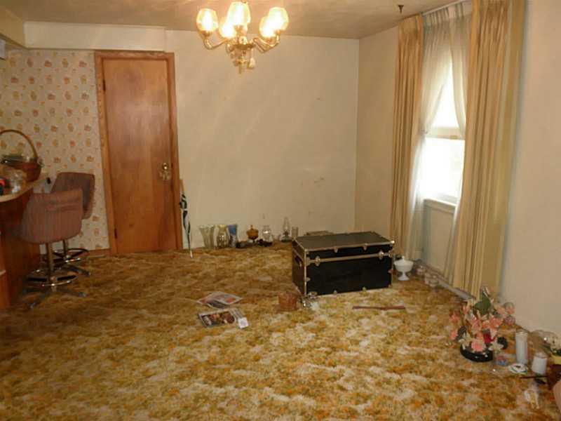 233 Crisswell Road Butler, PA 16002 - Photo 8 of 20 Living Room.