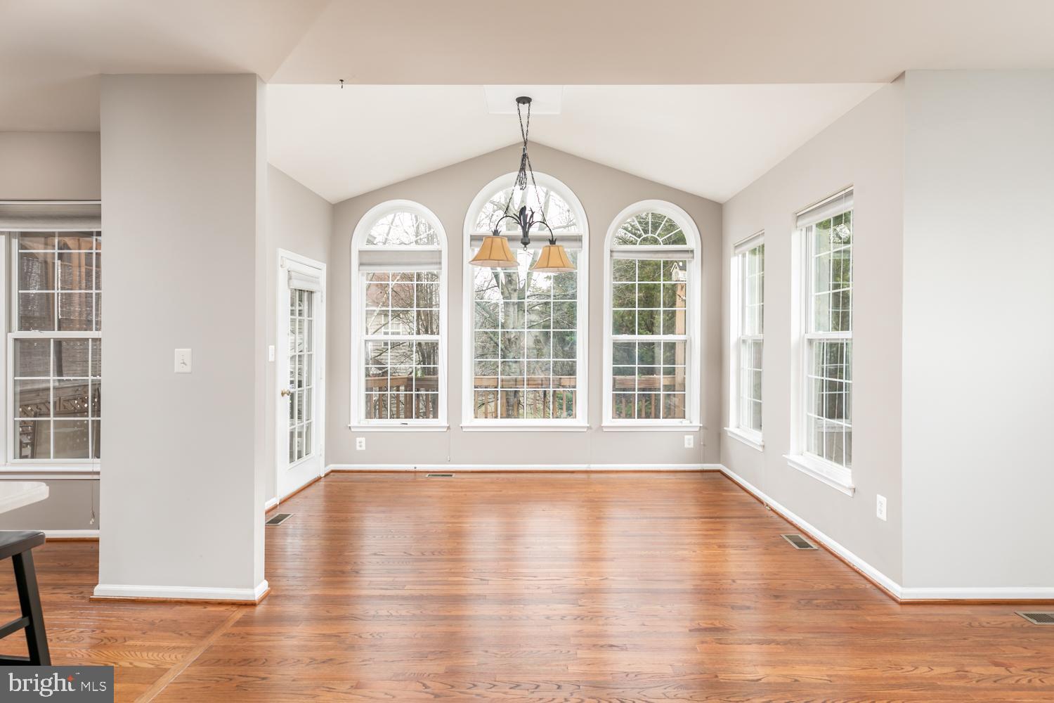 18303 Mill Ridge Terrace Leesburg, VA 20176 - Photo 13 of 58 Gallery Image 13