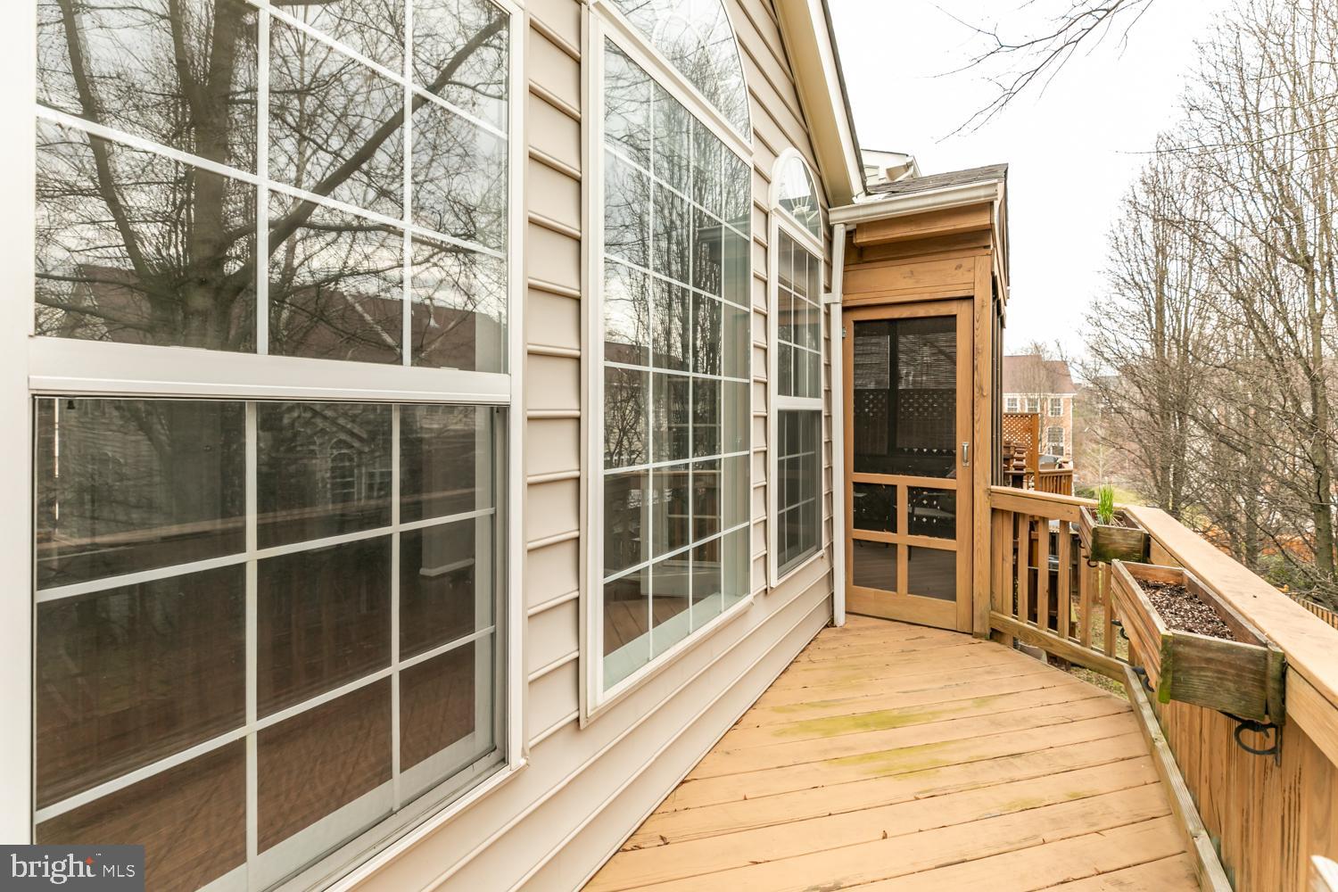 18303 Mill Ridge Terrace Leesburg, VA 20176 - Photo 21 of 58 Gallery Image 21