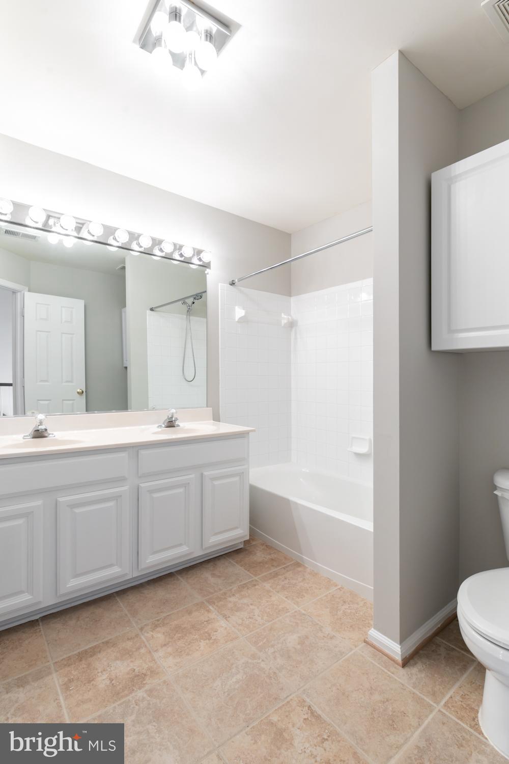 18303 Mill Ridge Terrace Leesburg, VA 20176 - Photo 35 of 58 Gallery Image 35