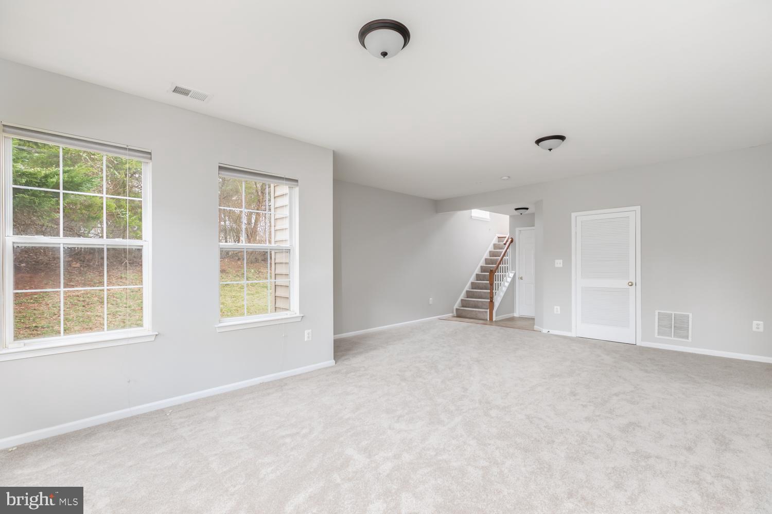 18303 Mill Ridge Terrace Leesburg, VA 20176 - Photo 39 of 58 Gallery Image 39