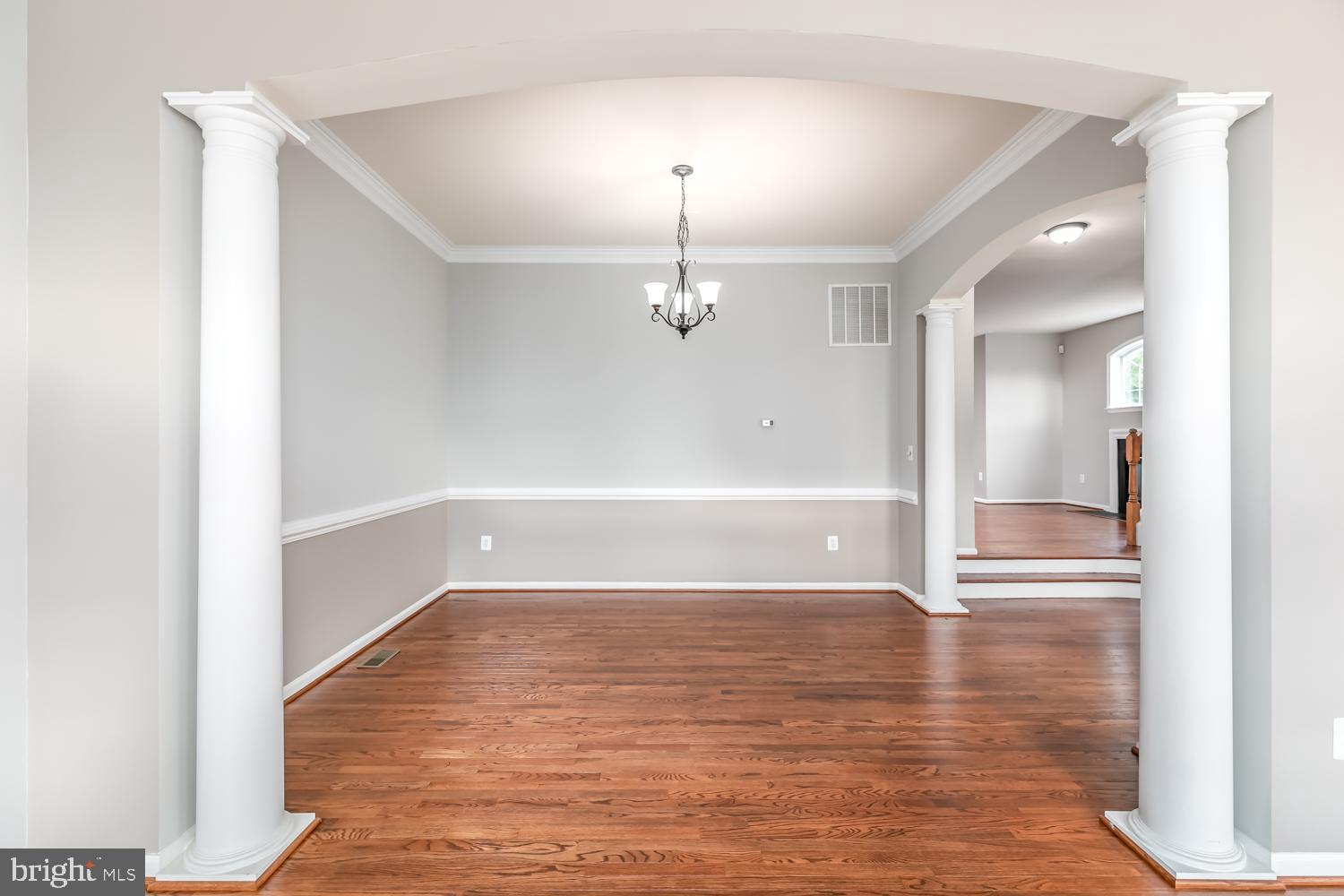 18303 Mill Ridge Terrace Leesburg, VA 20176 - Photo 10 of 58 Gallery Image 10